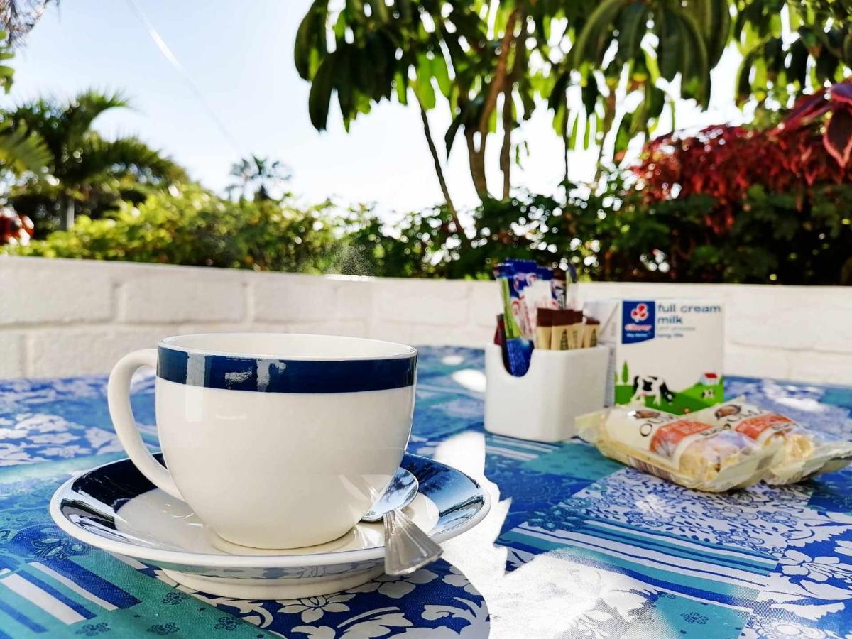 Appartamento Boathouse Bed And Biscuit - Upper Deck Ramsgate  Esterno foto